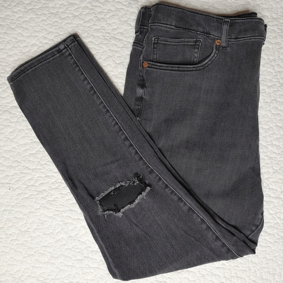 EXPRESS HIGH RISE 4-WAY HYPER STRETCH SKINNY JEANS, BLACK 14R - Picture 3 of 8